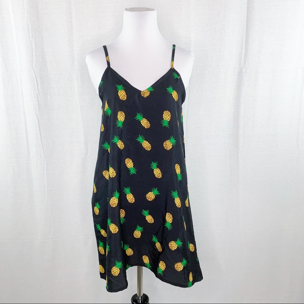 Pineapple pattern v-neck black mini dress